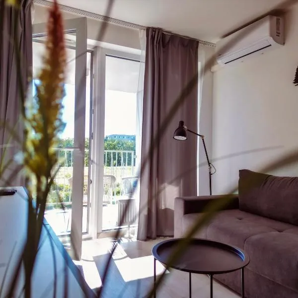 SkyFlat Bratislava-New Apartment near Airport Free Parking, hotell Bratislavas