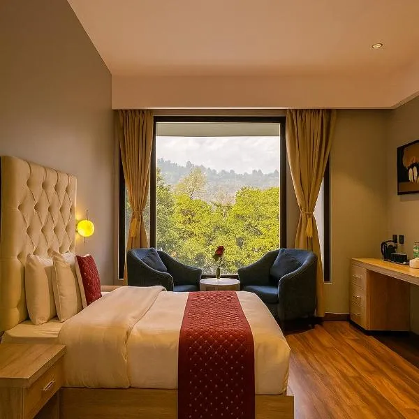 The Maple Woods Resort, hotel in Rāmnagar