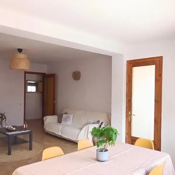LA CARA NORD , ALOJAMIENTO TURISTICO ,SALDES, A LOS PIES DEL PEDRAFORCA, apartamento, hotel in Saldés