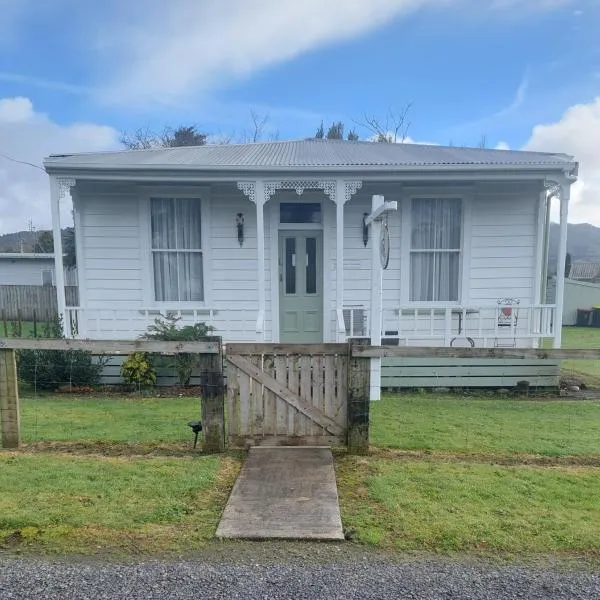 Shunters Cottage, hôtel à Waihi