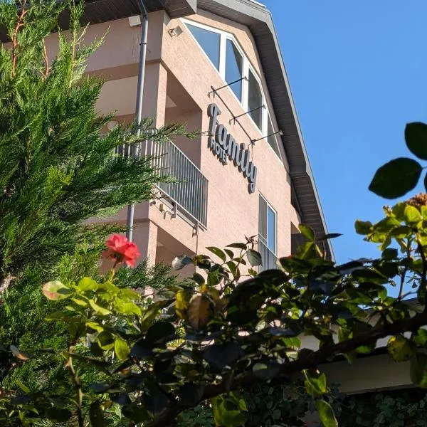 Family Hotel, hotel in Gribovka