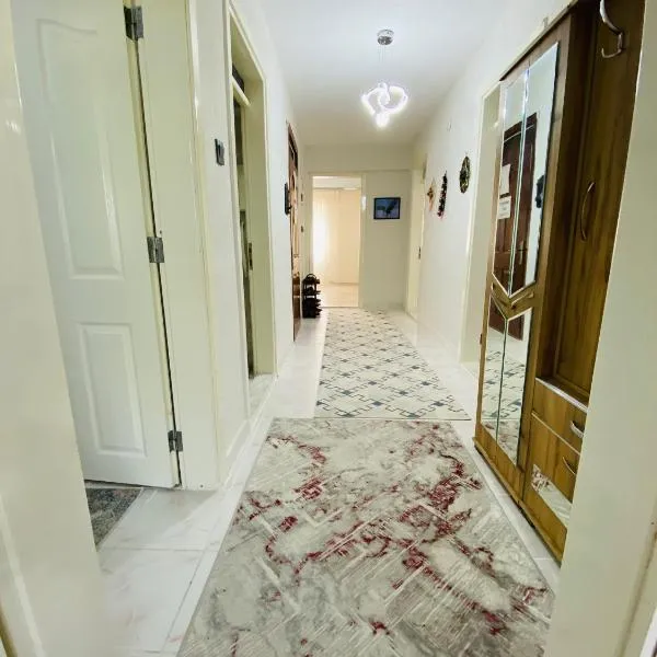 White House, ξενοδοχείο στο Παμούκαλε