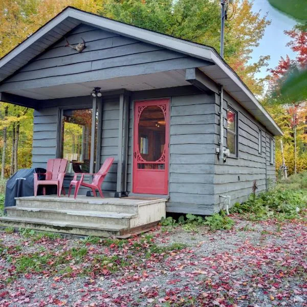 Chalet Chic Shack - Un endroit paisible, Hotel in Frampton
