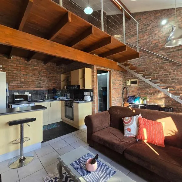 Central Walmer Loft apartment，位于Gqeberha的酒店