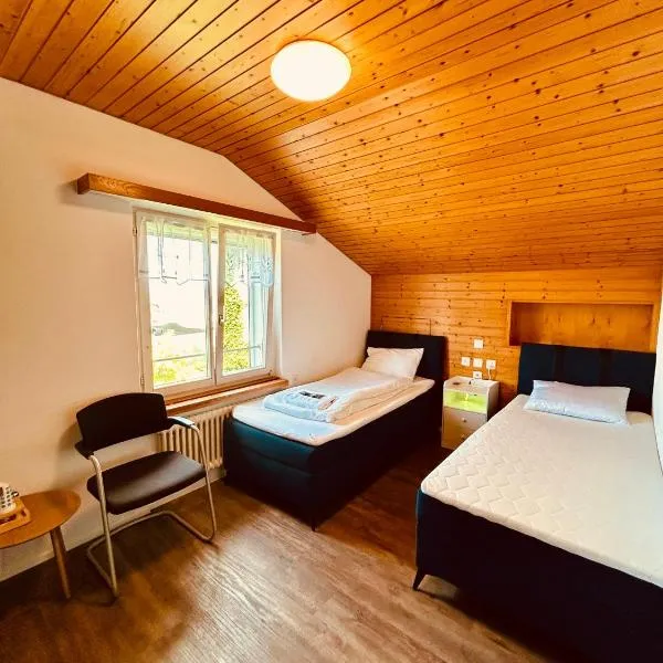 Dreibettzimmer mit eigenem Bad und Seeblick, ξενοδοχείο σε Heiden