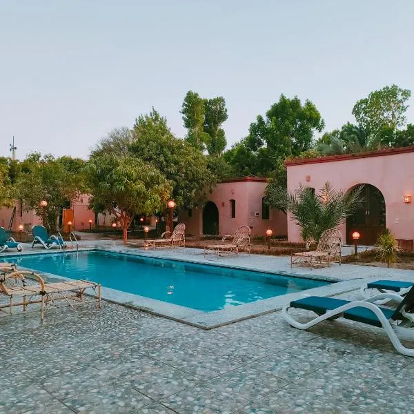 El Juneina Villas, hotel in Luxor