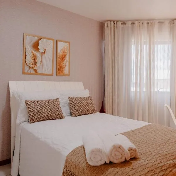 Apto no 28º andar, lazer Completo ao lado do Shopping Salvador, hotel in Salvador