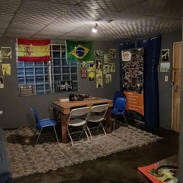 Mike's Adventures Guest House, hotel in David