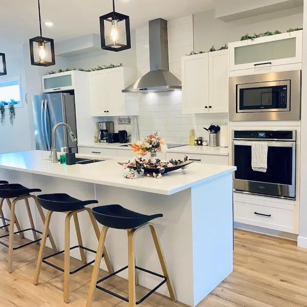 The Downtown Oasis - A Spacious Family Friendly 3 Bedroom House Close to Everything, hotel en Edmonton