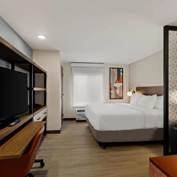 Everhome Suites Portsmouth - Newington, Hotel in Newington