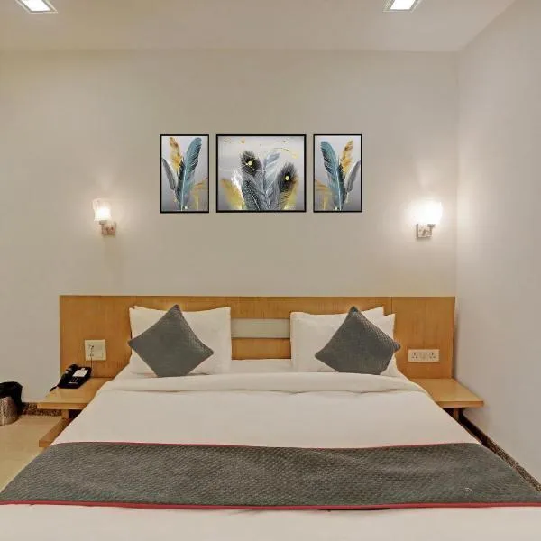 Townhouse RELAX SUITS A BOUTIQUE HOTEL VASUNDHARA、ガーズィヤーバードのホテル