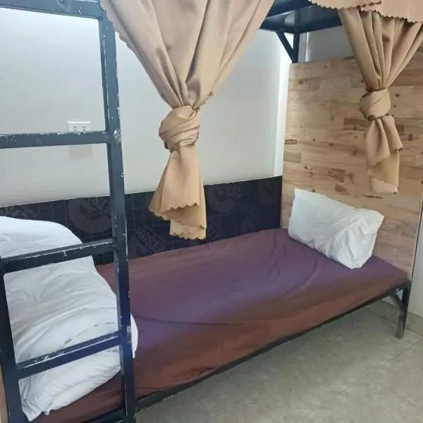 Yolo Ha Giang Bus Station Stay, Motorbike & Loop Tours, hotel in Ha Giang