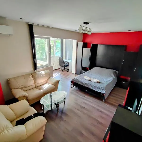 Sunny Corner Apartment, khách sạn ở Plovdiv