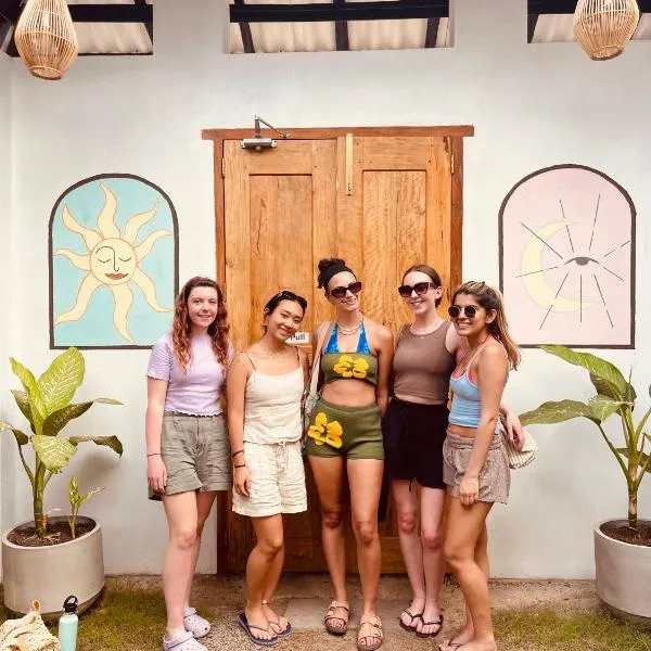 Omnia Hostel, hotel v destinaci Ahangama