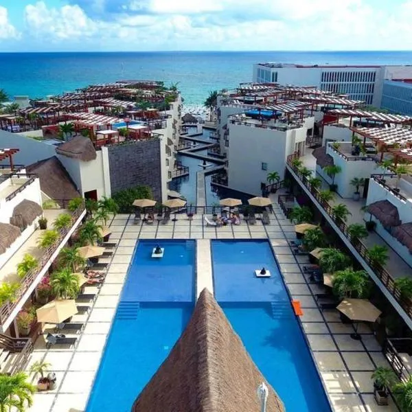 Aldea Thai Downtown Oceanview Residences: Playa del Carmen'de bir otel