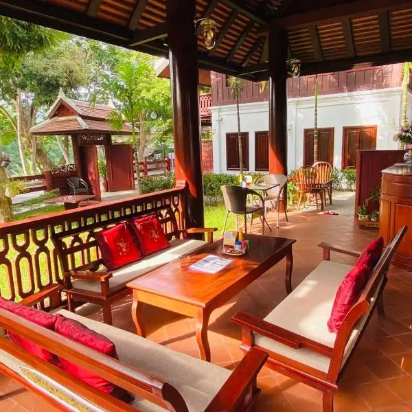 Villa Sirikili Namkhan River View, hotel v destinaci Luang Prabang