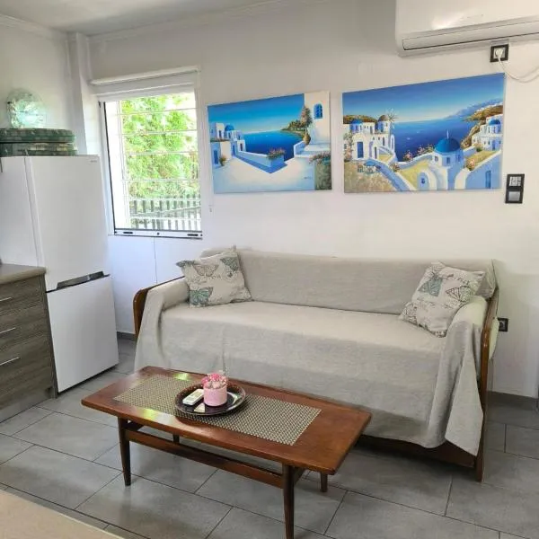 Sea & City Mary's Residence, hotel in Athens