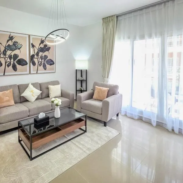 Viesnīca Balcony 1BR Retreat - Stylish Dining Escape Abū Dabī