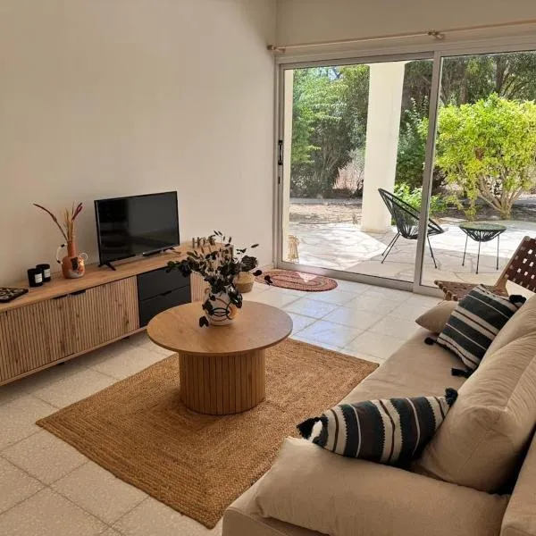 Paphos - Paradise Gdns 1BR with Pool, Terrace, Parking, hotel in Paphos City