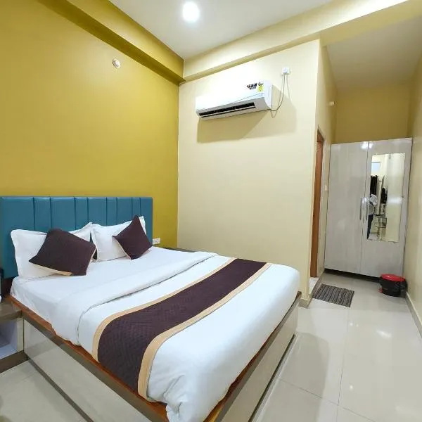 Varanasi Hotel Kashi Heaven Premium Near Baba Vishwanath Temple & Ganga Ghat - Spacious Spotless Rooms With Wi-fi Facility #Parking And Excellent Customer Service - Best Hotel In Varanasi - Book Now、バラナシのホテル