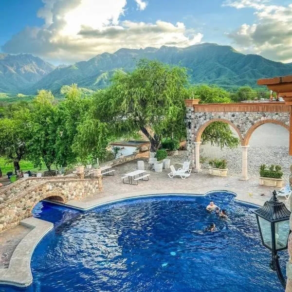 Álamos Bonito Resort, hotel a Álamos