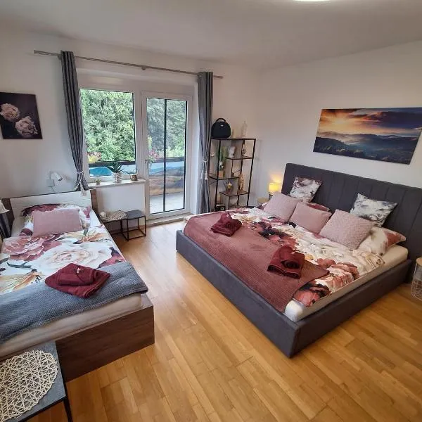 HomeW4 - Rosen Apartment, ξενοδοχείο σε Hoheneich