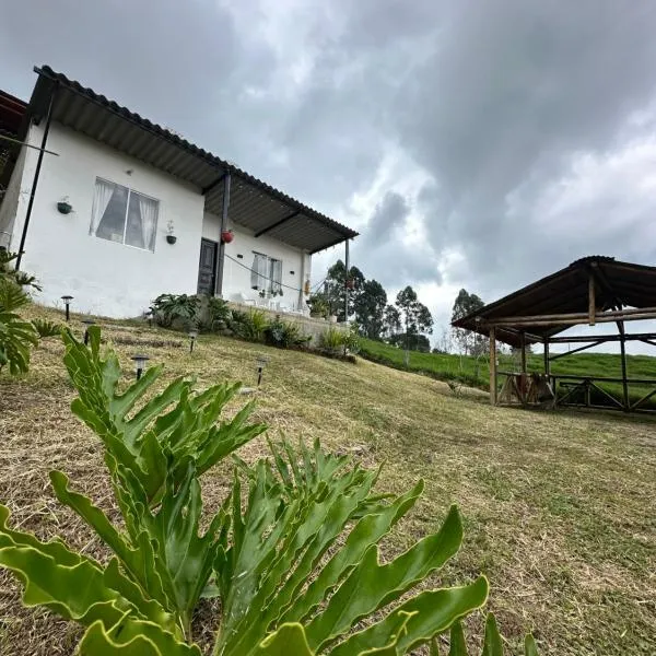 Cabaña privada cerca a termales San Vicente, ξενοδοχείο σε Santa Rosa de Cabal