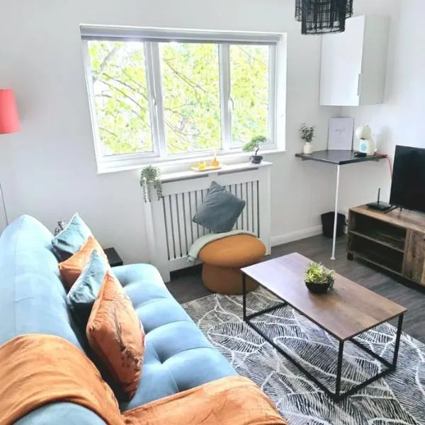 Corby Stay 2BR Work Trips & Family Friendly, Hotel in Corby