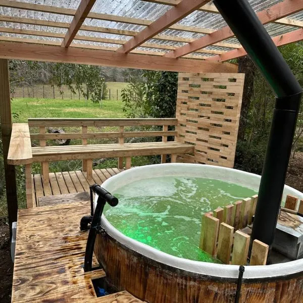 Oasis Tiny House & Tinaja, hotel in Pichare