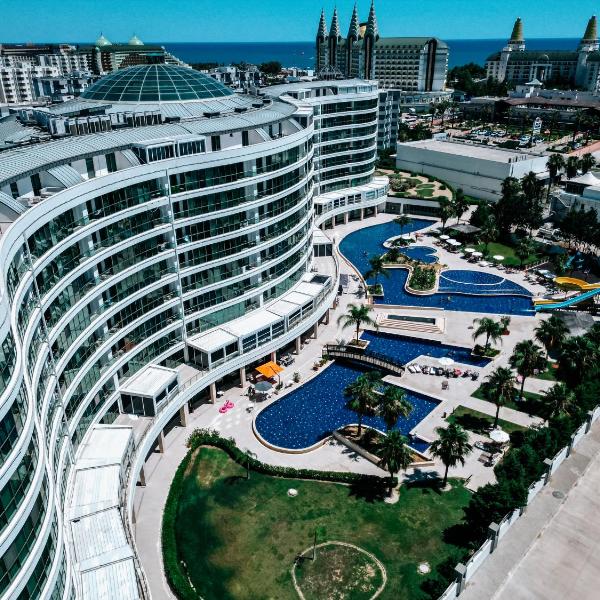 Sirius Town by AntalyaSuites, Antalya