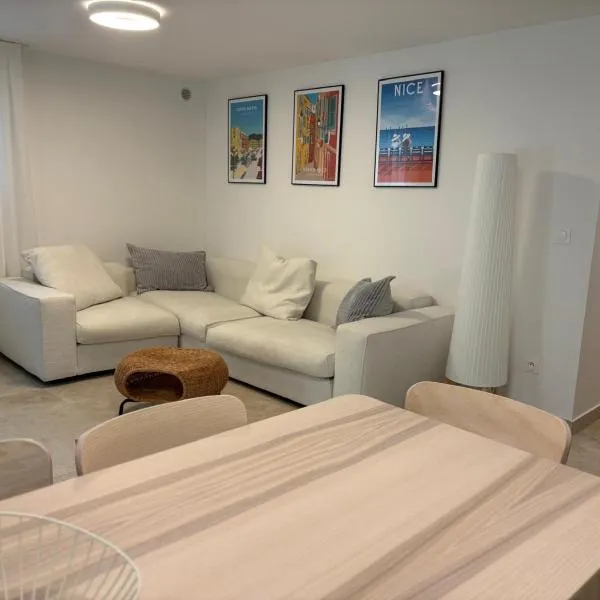 Appartement Neuf 3P- proche mer & aéroport, hotel in Nice