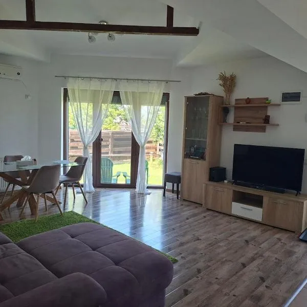 Jardin Maison - Therme- self access, hôtel à Baloteşti