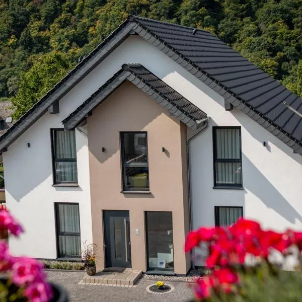 Genießen- Entspannen- Wohlfühlen-Komfortable Ferienwohnungen - Weingut Erich Serwazi, hotel en Mesenich