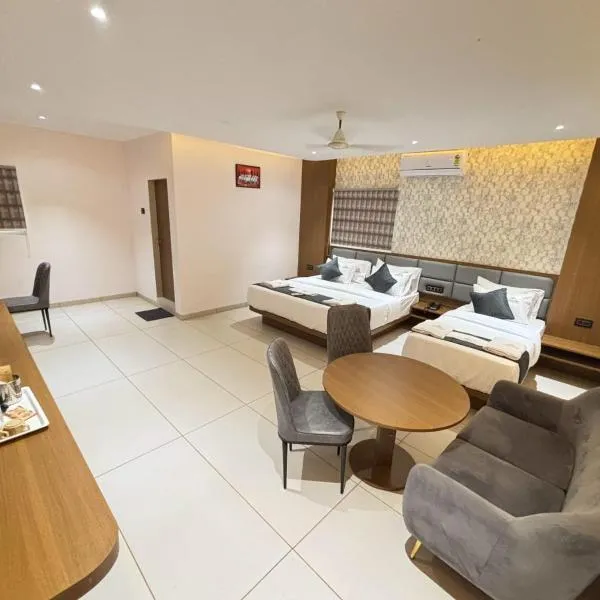 Hotel Sunrise Deluxe, hotel em Pune