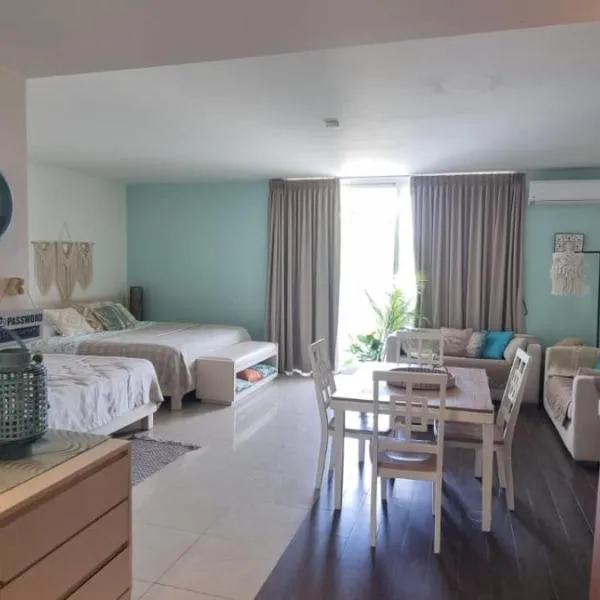 Estudio con vista al jardìn en Town Center Playa Blanca Panama, ξενοδοχείο σε Rio Hato