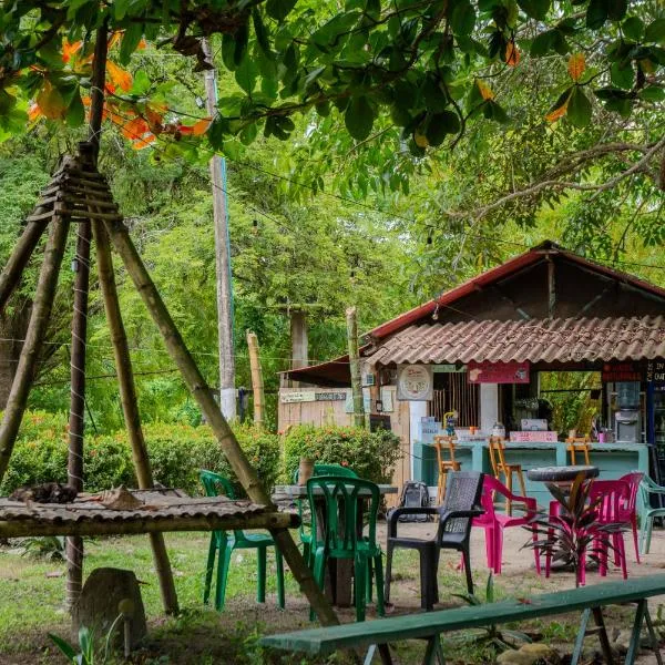 Jaba Jan Hostal, מלון בפאלומינו