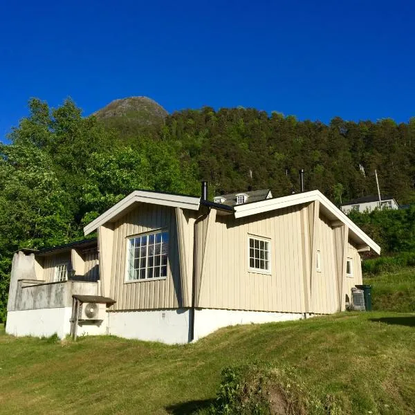Villa Haudalan Åndalsnes, hotel v destinaci Åndalsnes
