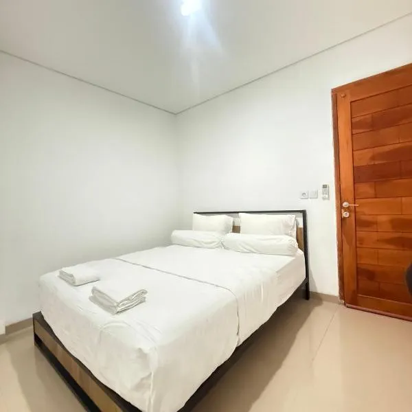 Home Stay Room in Bali Near Sanur Beach, hotel di Sanur