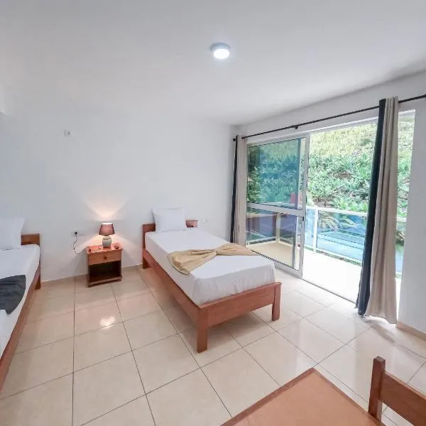 Residencial Mãe Nona, hotel in Ribeira Grande