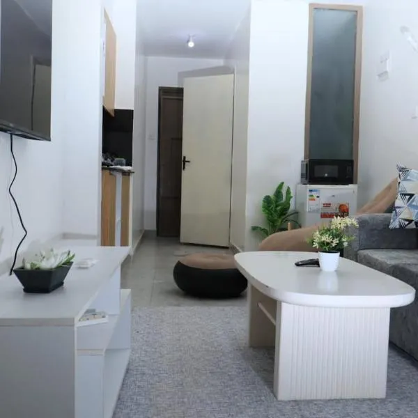 Sweet Berry Apartments-Off Ngong Rd Riruta Nairobi, hotel v destinaci Nairobi