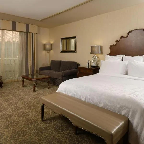 Woolley's Classic Suites, hotel in Aurora