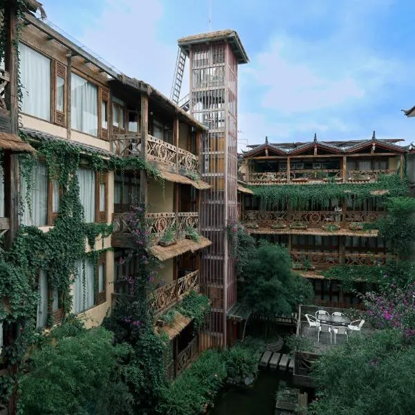 Old Story Inn Lijiang Old Town, hotel di Lijiang