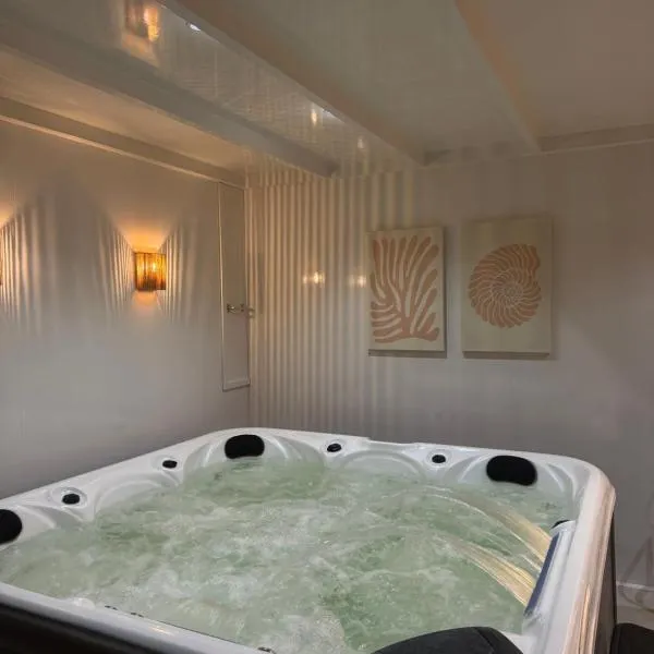 Wellness Studio Tiel met sauna en jacuzzi, hôtel à Norwich