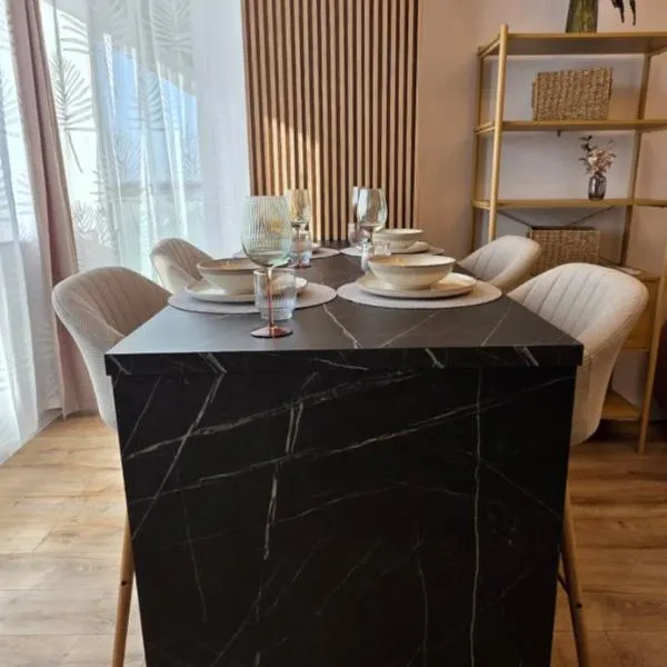 Fiald Premium Apartment, ξενοδοχείο στο Μπακάου