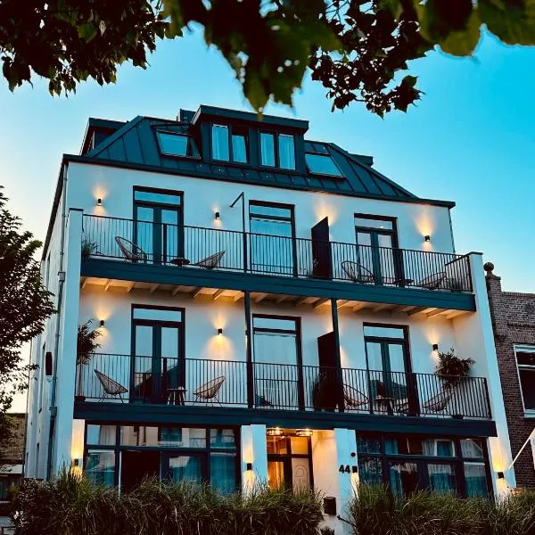 Boutique Hotel At Sea, hotel in Zandvoort