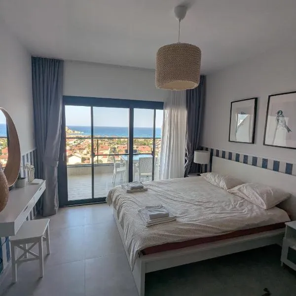 Caesar Blue Studio Sea View Apartment: Boghaz şehrinde bir otel