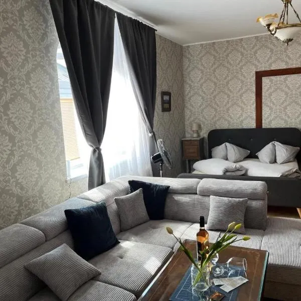 Apartments Zámoček Staré časy, hotel in Poprad