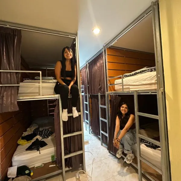 Tnon Samui Hostel, hotel in Chaweng