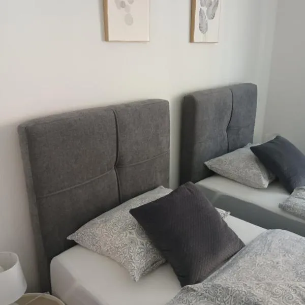 Lu-Lu room, hotell sihtkohas Požega