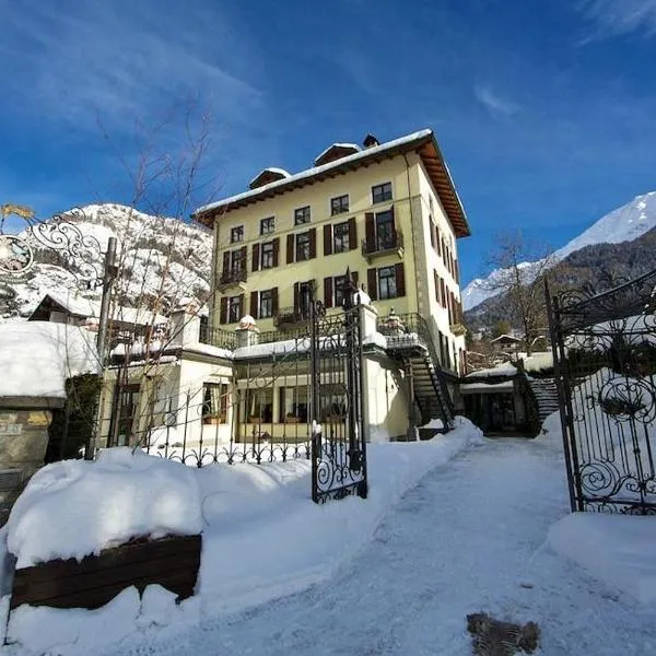 Villa Novecento Romantic Hotel - Estella Hotel Collection & Experience, hotel in Courmayeur